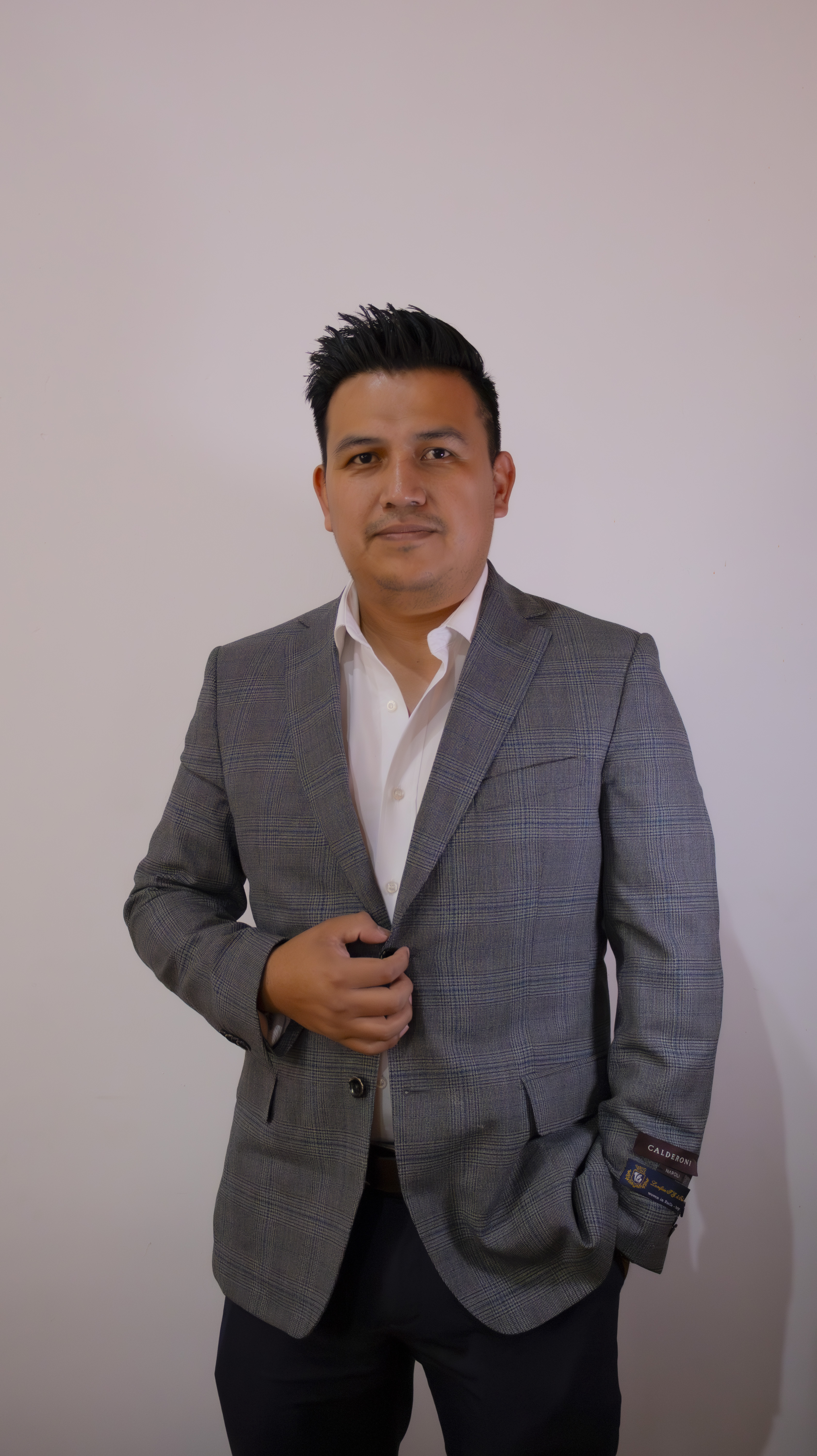 Lic. Carlos